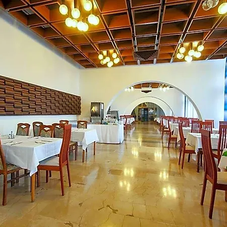 Готель Zagreb Спліт