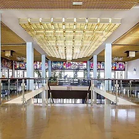Готель Zagreb 2*
