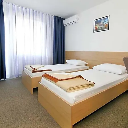 Zagreb 2*
