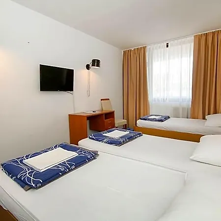 Hotel Zagreb 2*